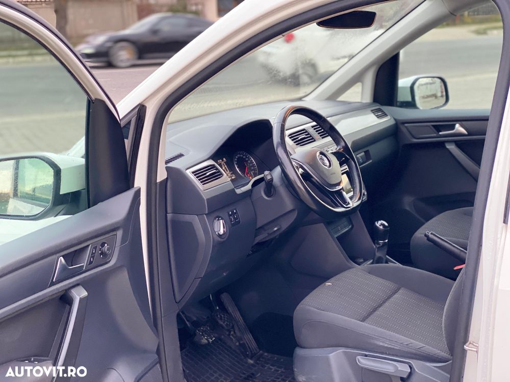 Volkswagen Caddy Maxi - 8