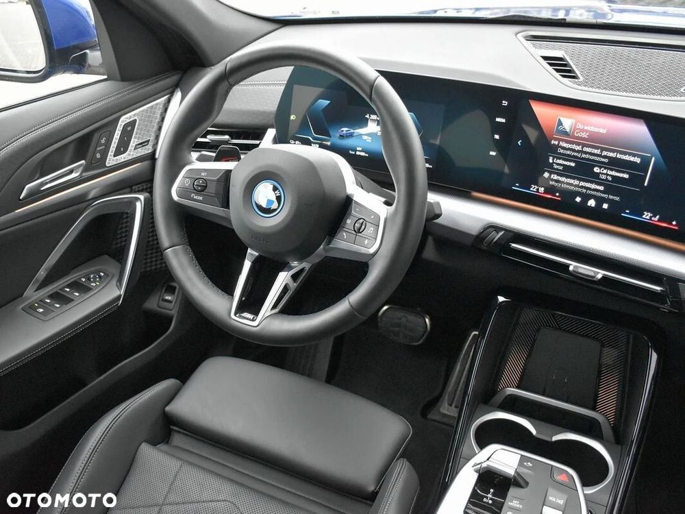BMW iX2 eDrive20 66.5kWh M Sport Edition - 25