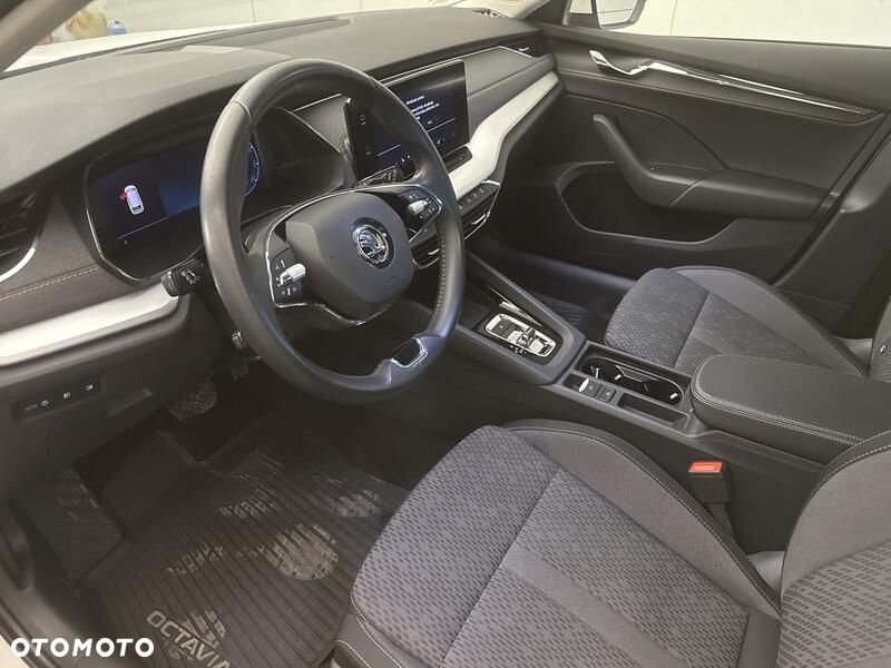 Skoda Octavia 2.0 TDI Style DSG - 10