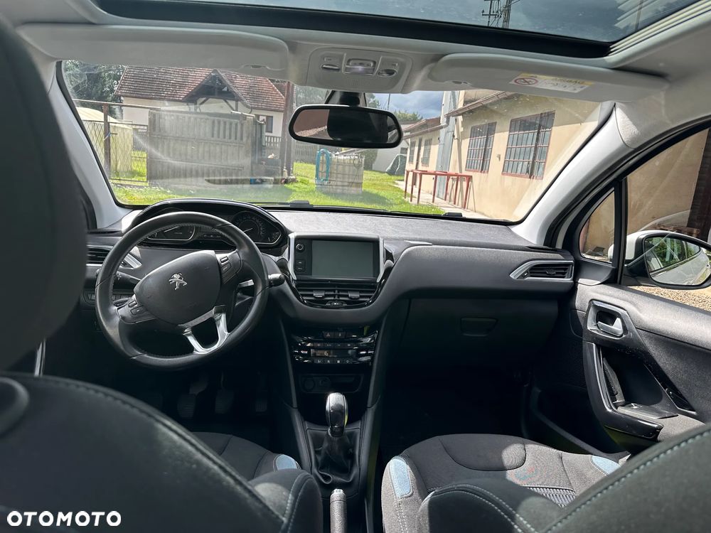 Peugeot 208 1.6 e-HDi Allure STT - 2