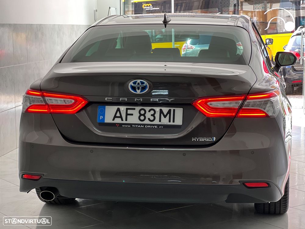 Toyota Camry 2.5 Hybrid Exclusive - 9