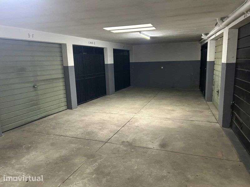 Arrenda-se Garagem - Grande imagem: 5/5