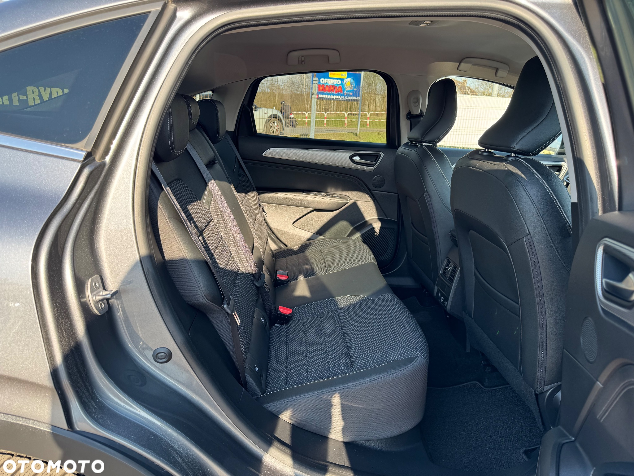 Renault Arkana 1.3 TCe mHEV Intens EDC - 19