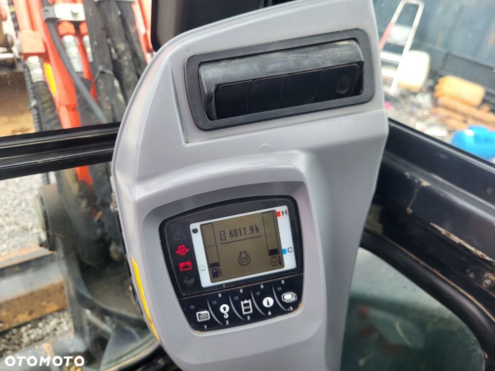 Kubota U55-4 - 16