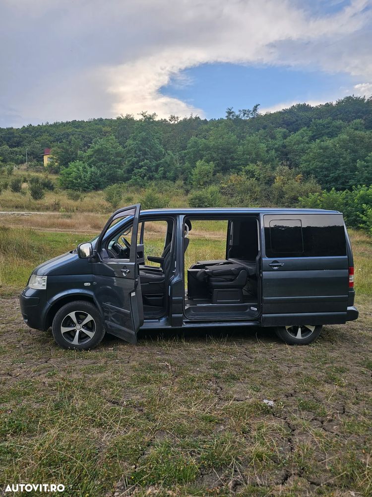 Volkswagen Multivan - 1