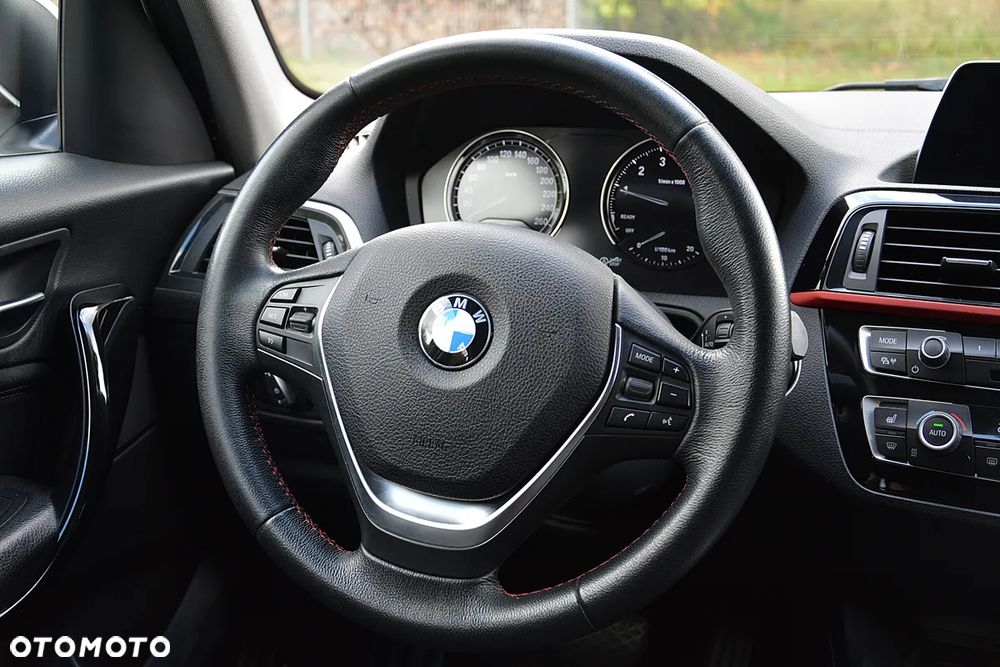 BMW Seria 1 118i Sport Line - 21