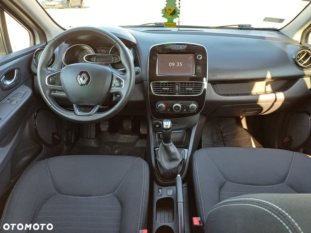 Renault Clio - 12