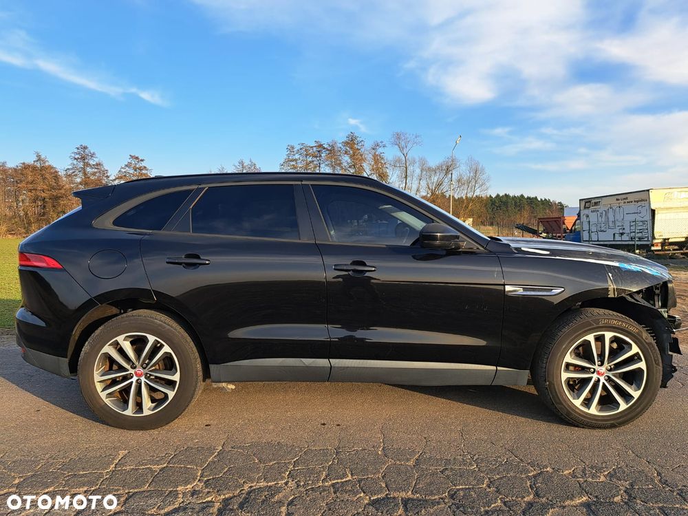 Jaguar F-Pace - 7