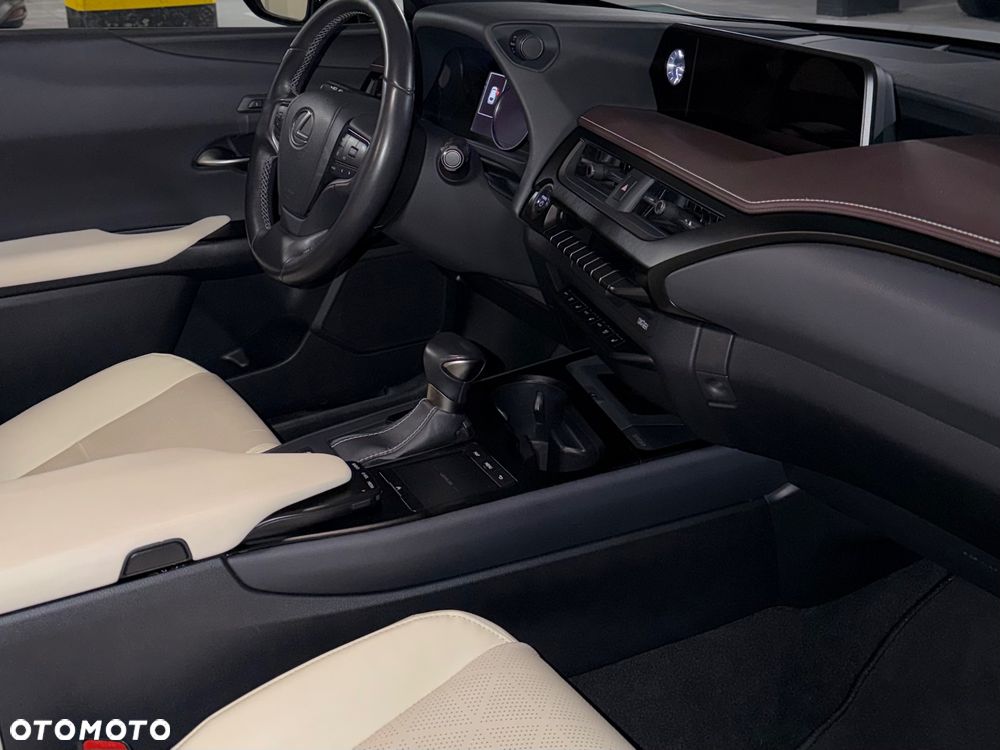 Lexus UX 200 GPF Omotenashi 2WD - 13