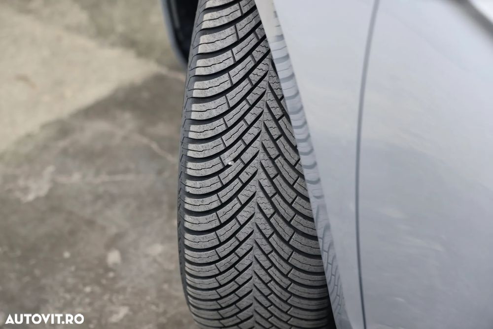 Volkswagen Golf 1.6 TDI DPF BMT DSG Trendline - 34