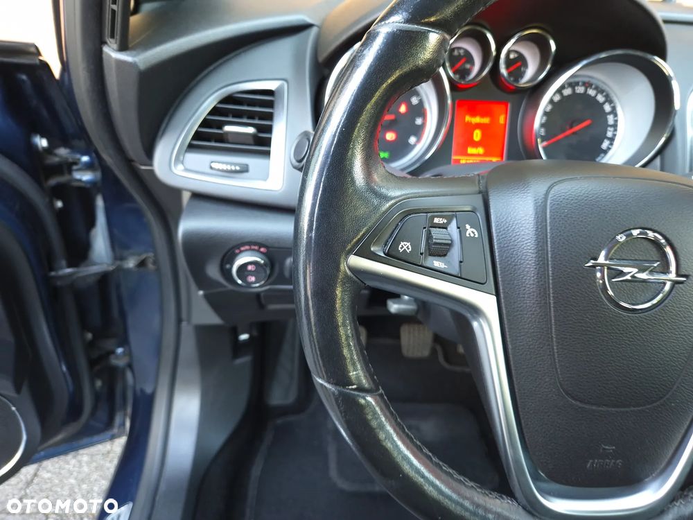 Opel Astra 1.6 Turbo Innovation - 21