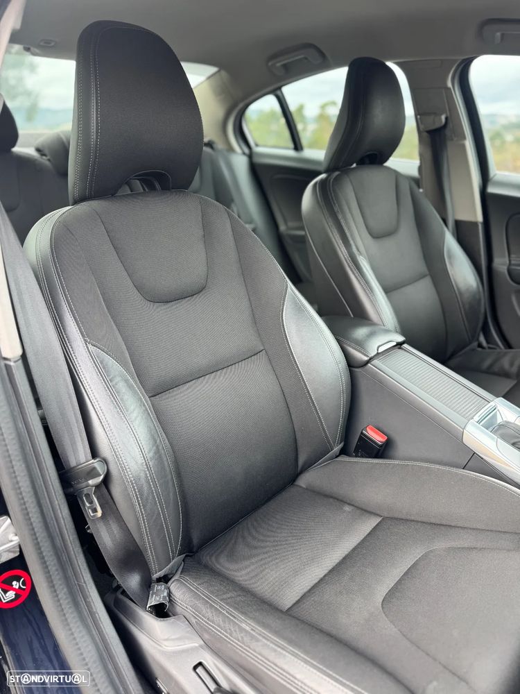 Volvo S60 2.0 D3 Momentum Geartronic - 13