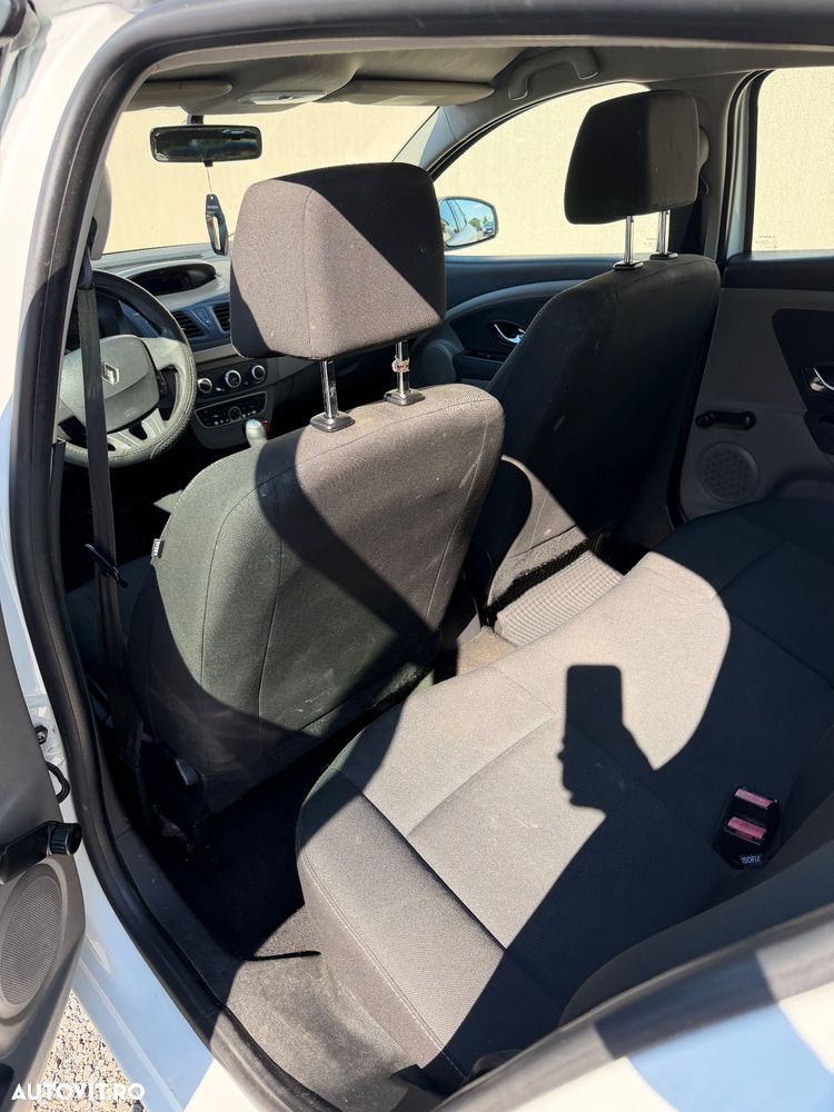 Renault Megane 1.6 16V Authentique - 4