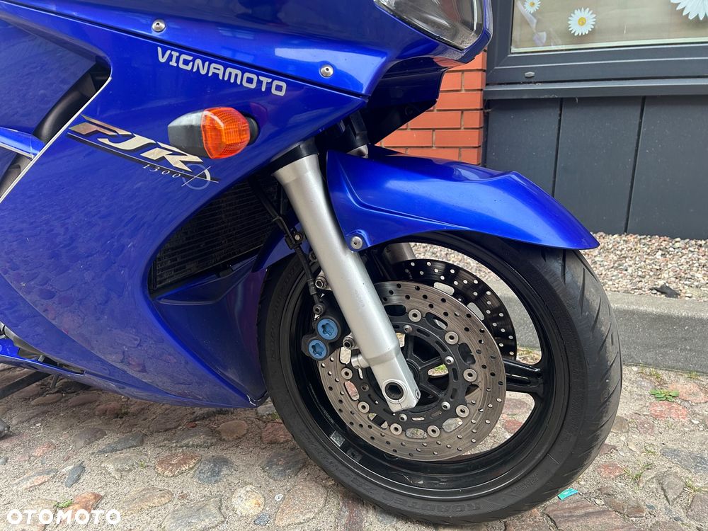 Yamaha FJR - 22