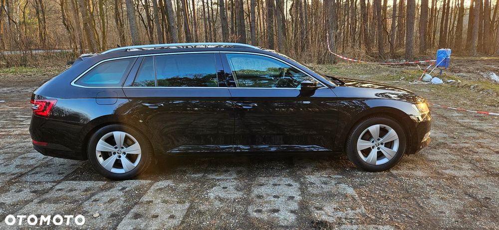 Skoda Superb 2.0 TDI Style DSG - 8