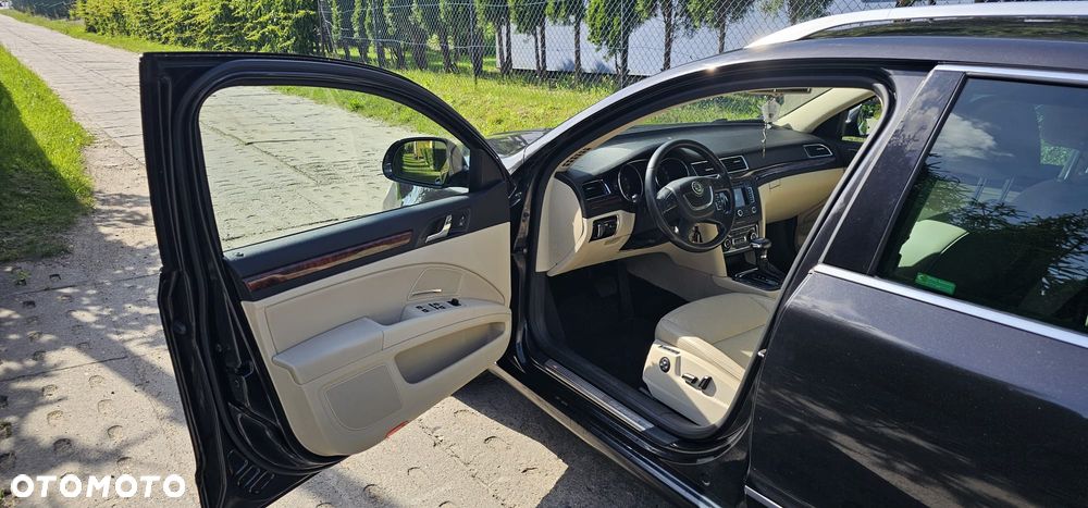 Skoda Superb 1.8 TSI Elegance DSG - 8