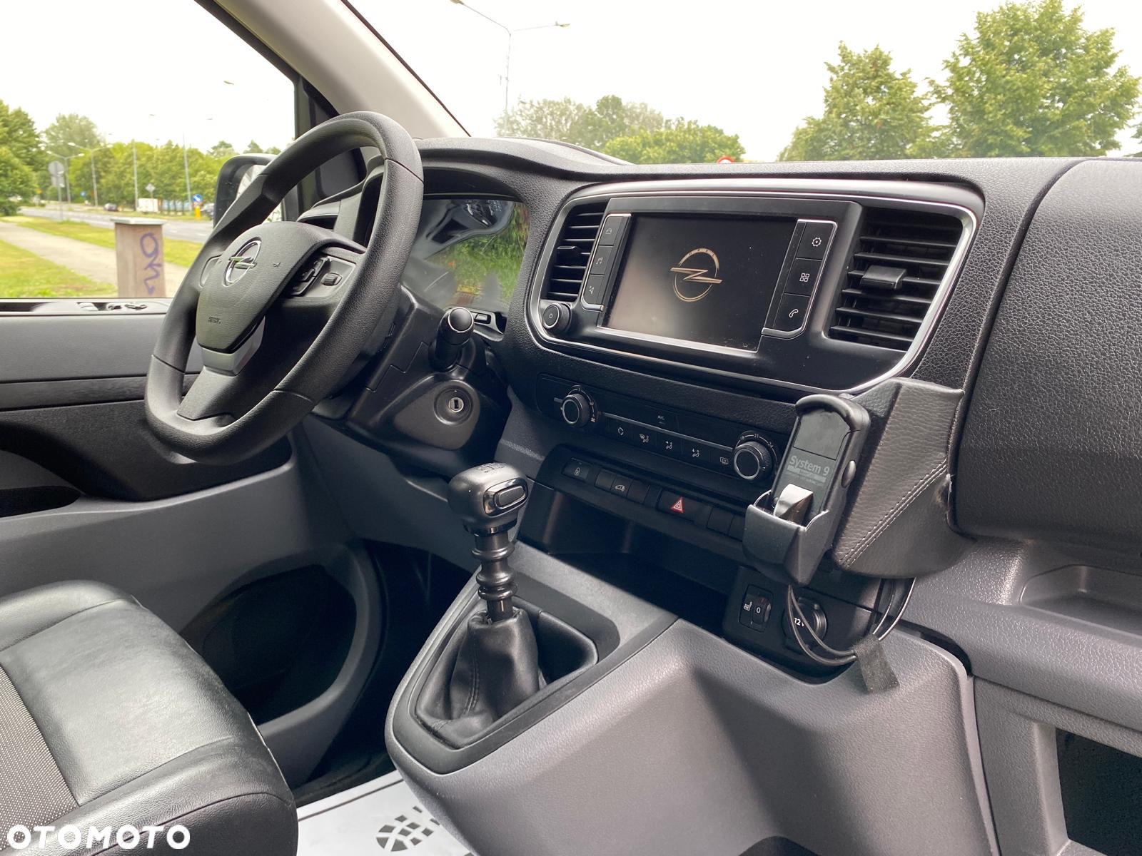 Opel VIVARO L2 NAWIGACJA BEZWYPADKOWY 37.900 PLN netto - 37