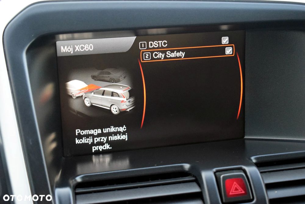 Volvo XC 60 3.2 AWD RDesign - 40