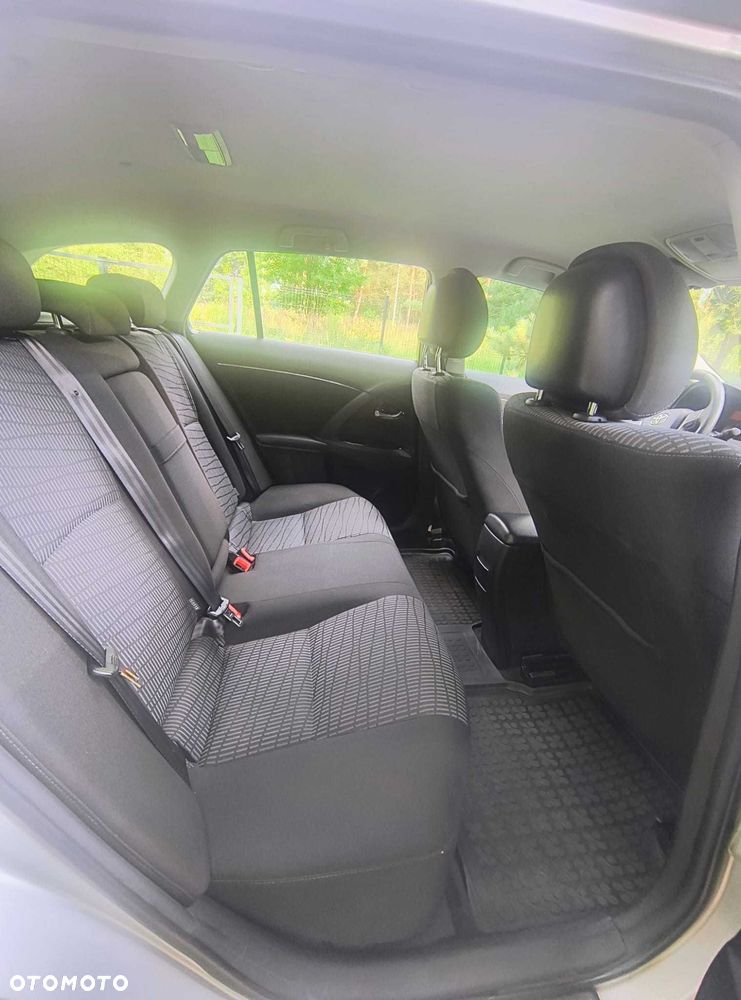 Toyota Avensis - 7
