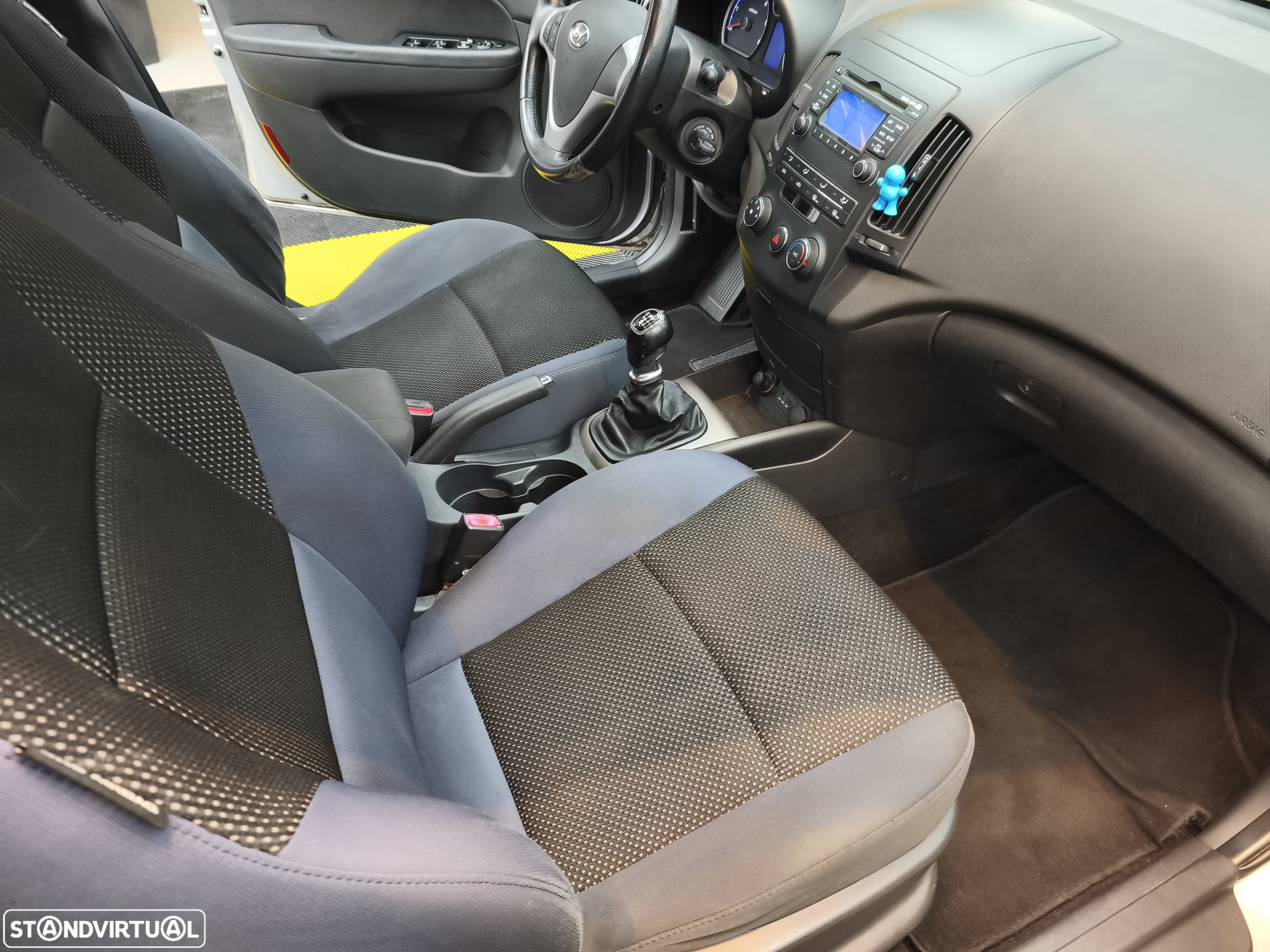 Hyundai i30 CW 1.6 CRDi Blue Classic Fun - 11