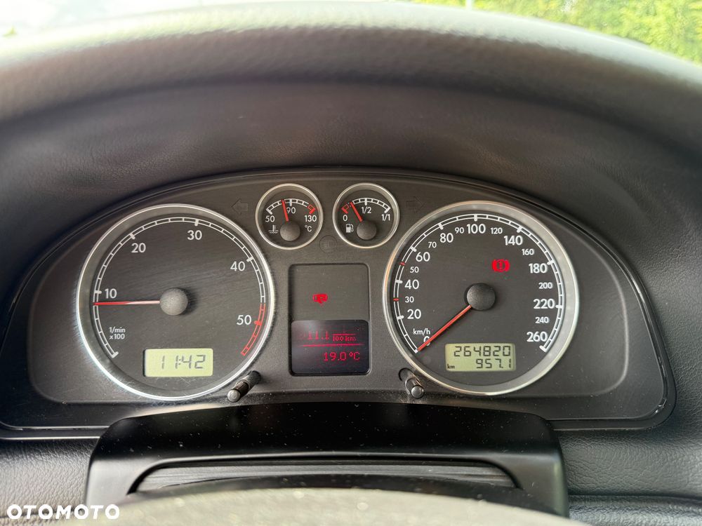 Volkswagen Passat 1.9 TDI Basis - 15