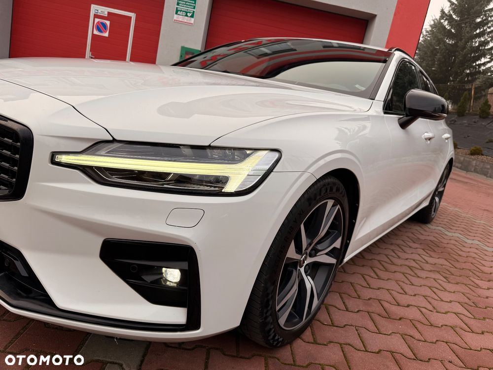 Volvo V60 D4 AWD R-Design - 15