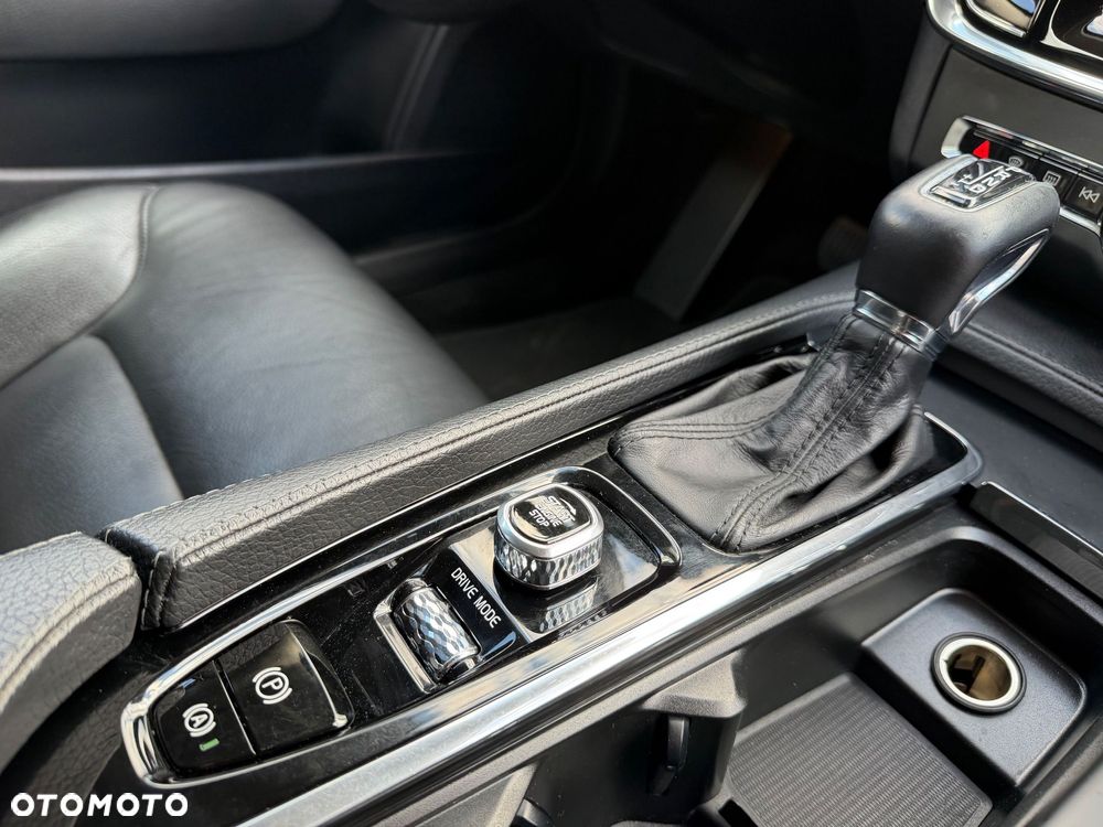 Volvo V90 D4 Geartronic Momentum - 16