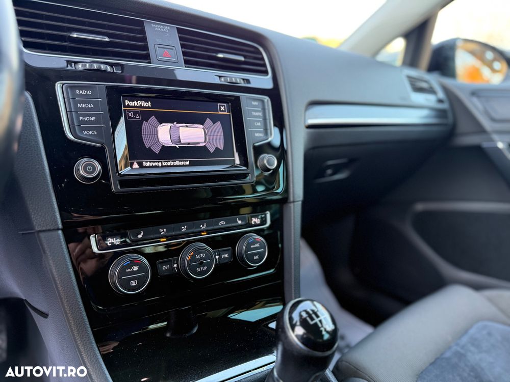 Volkswagen Golf 2.0 TDI (BlueMotion Technology) Highline - 16