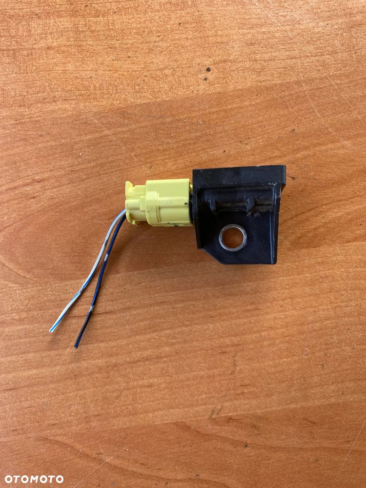 CZUJNIK UDERZENIOWY MITSUBISHI L200 8651A069