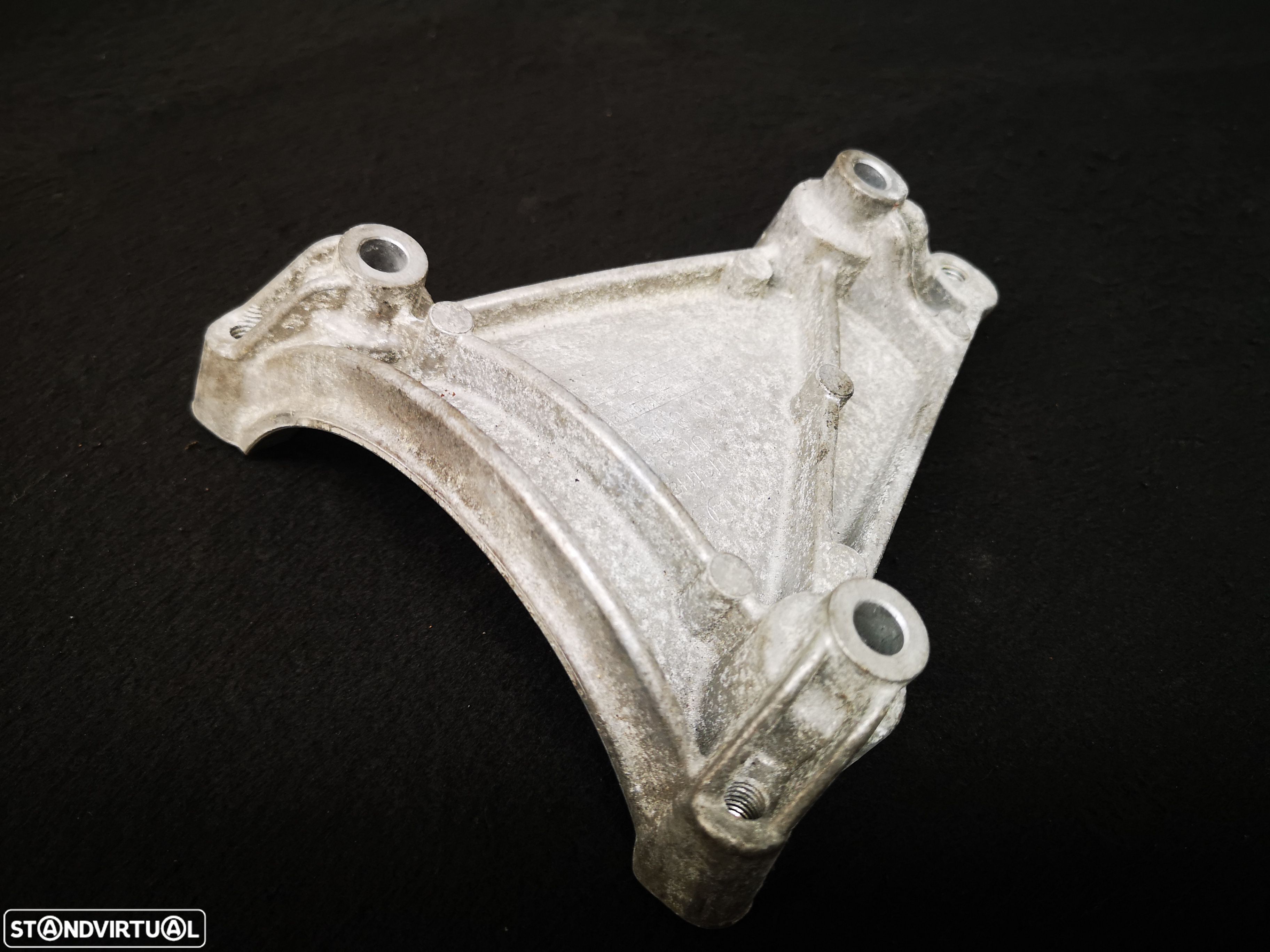 Apoio de bomba AC AR CONDECIONADO  audi S4 S5 B8 3.0tfsi V6  2008+ - 1