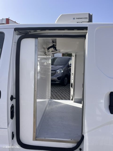 Nissan NV200 100% ELÉCTRICA COM FRIO - 9