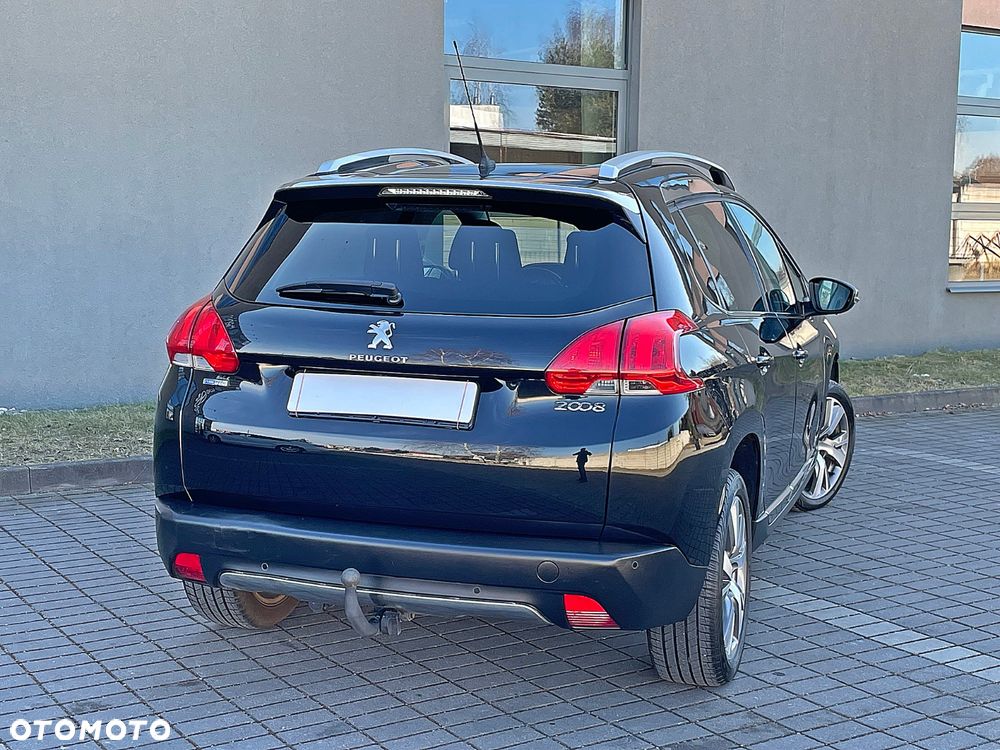 Peugeot 2008 PureTech 130 GPF Black Edition - 13