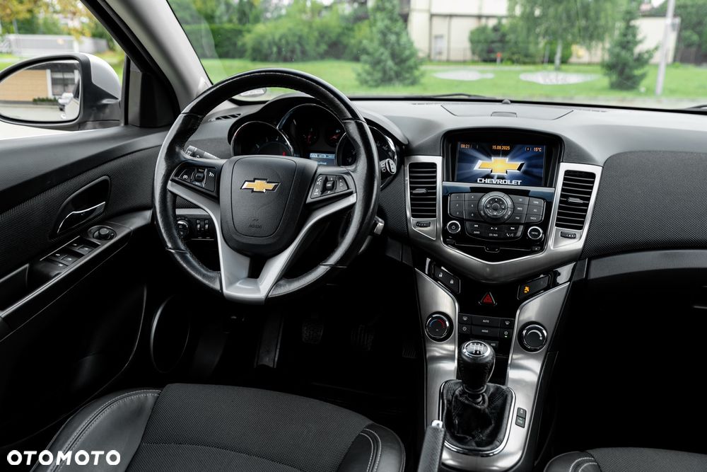 Chevrolet Cruze 1.4 T LT - 29