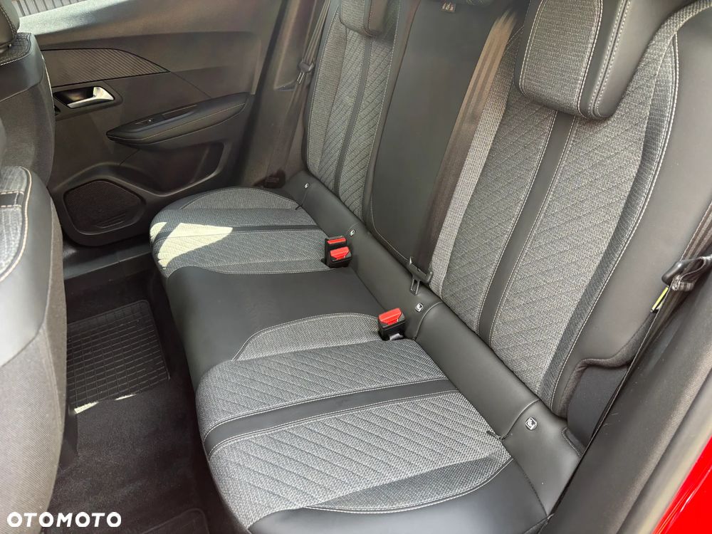 Peugeot 2008 PureTech 130 Allure S&S EAT8 - 20
