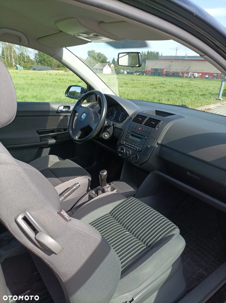 Volkswagen Polo 1.4 - 12