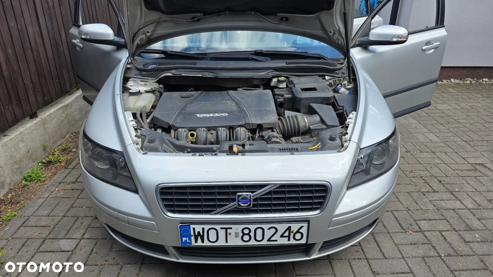 Volvo S40 1.8 - 10