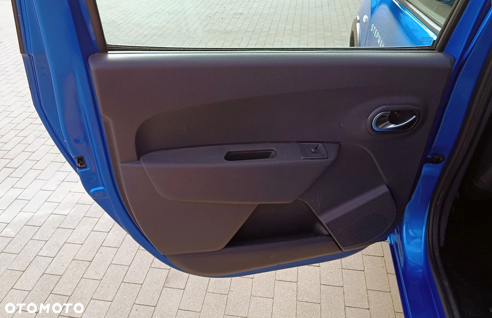 Dacia Lodgy SCe 100 Stepway - 29