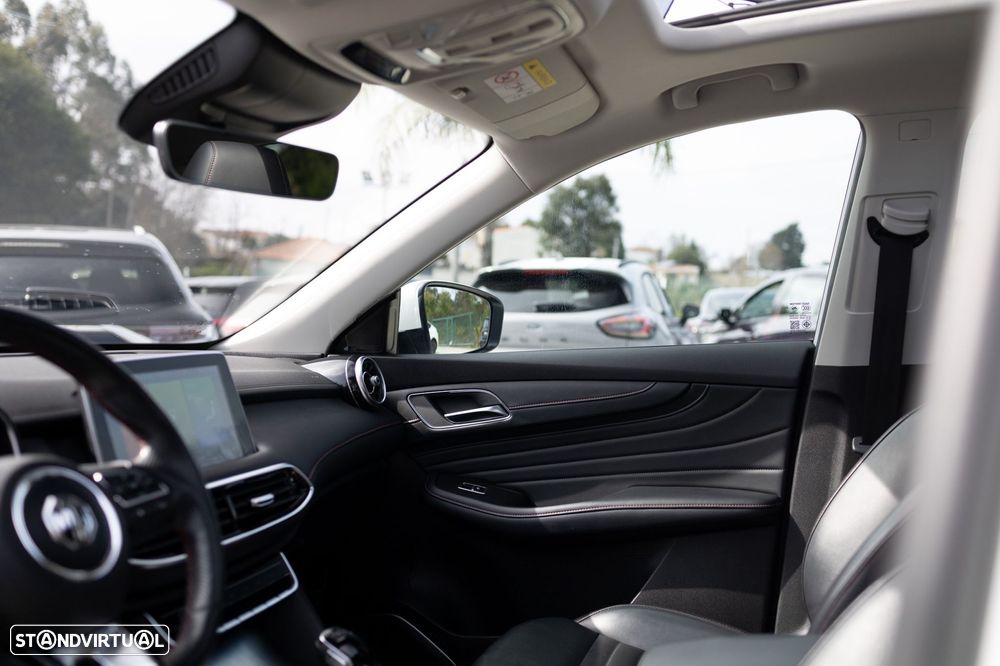 MG EHS 1.5 T-GDI Plug-in Hybrid Luxury - 22