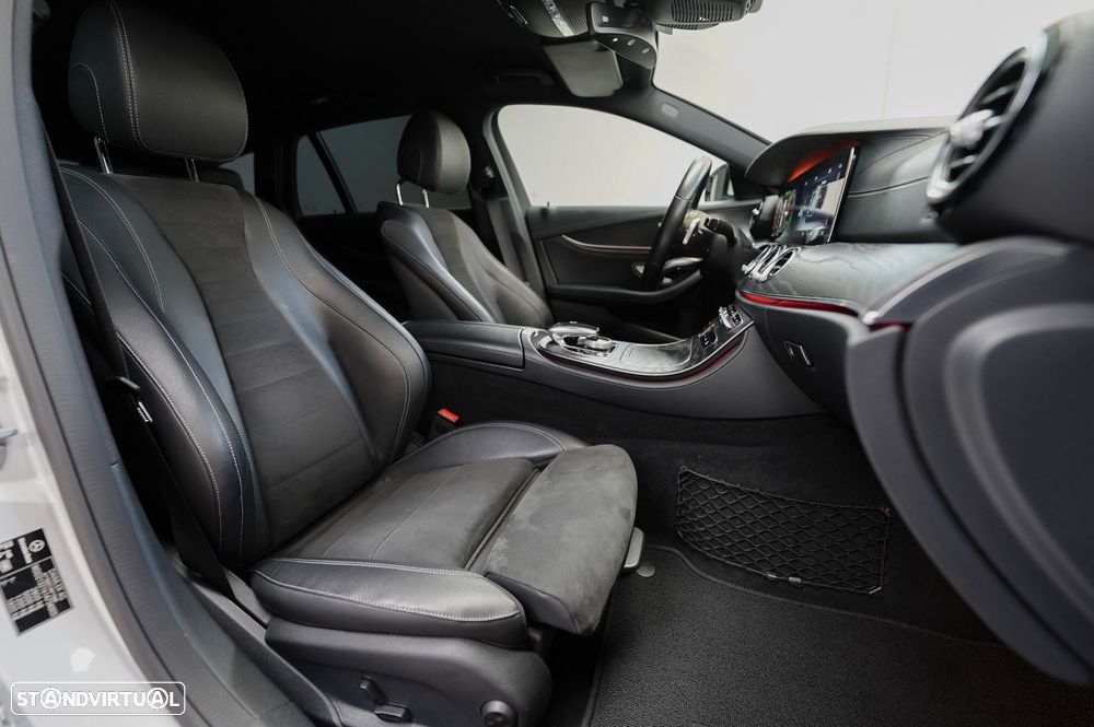 Mercedes-Benz E 300 de AMG Line - 4