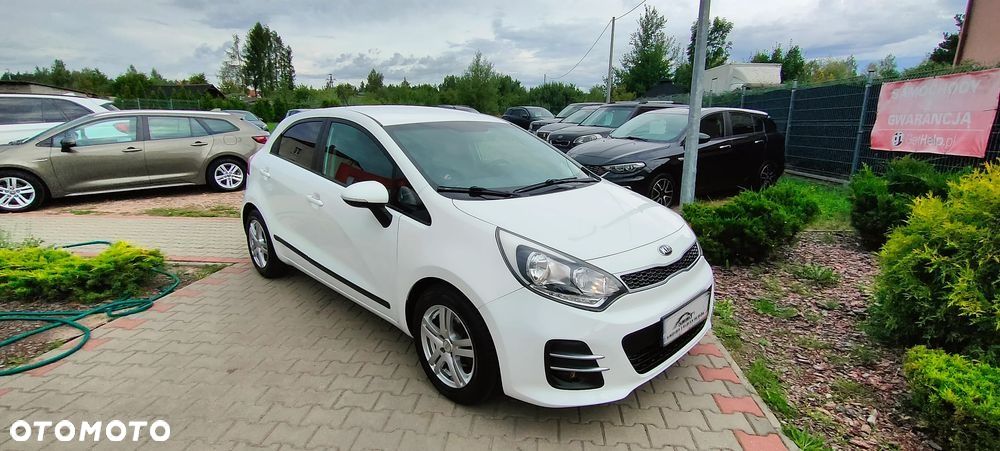 Kia Rio 1.2 L - 4