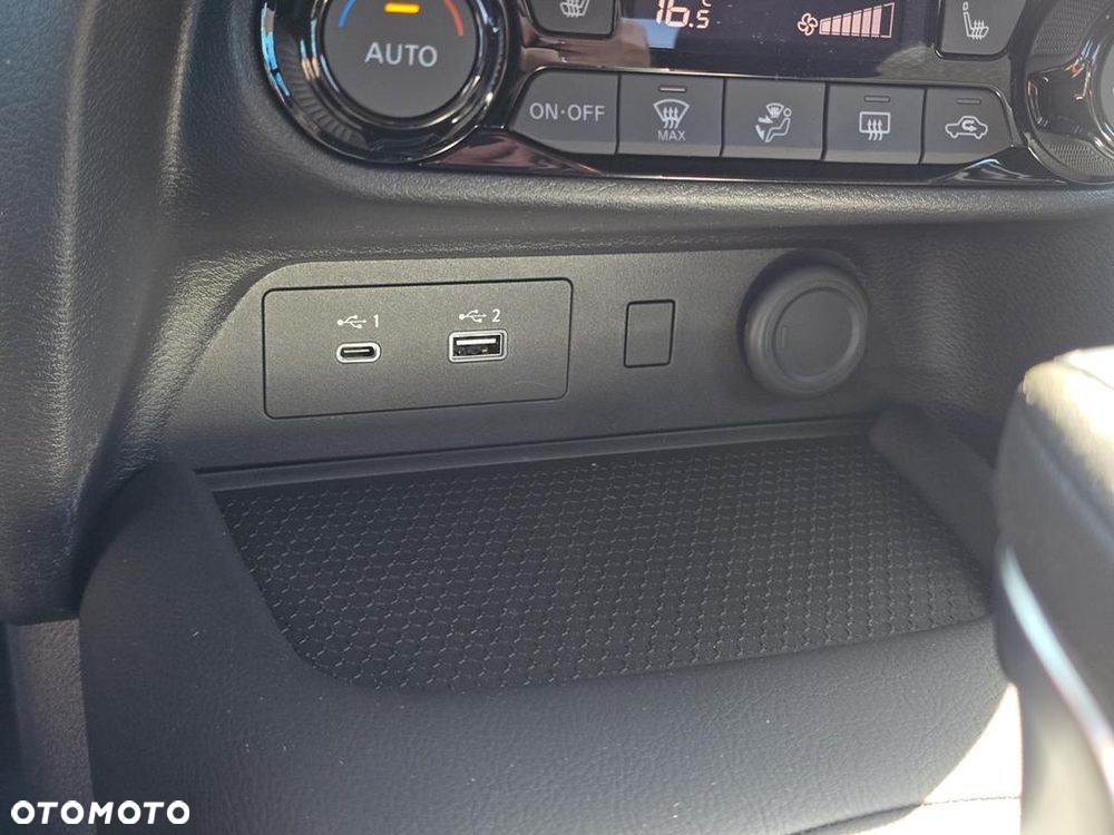 Nissan Juke 1.0 DIG-T Acenta DCT - 21