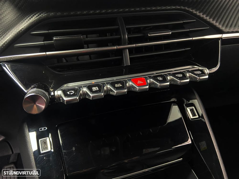 Peugeot 2008 1.2 PureTech Allure Pack - 22