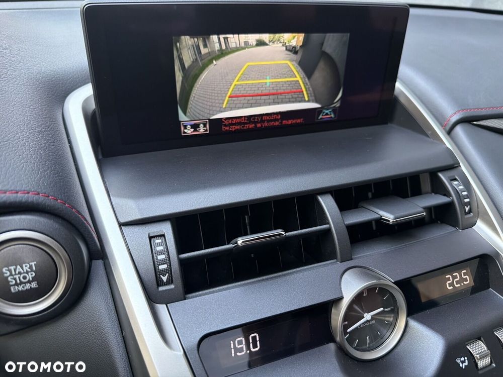 Lexus NX 300 GPF F Sport AWD - 22