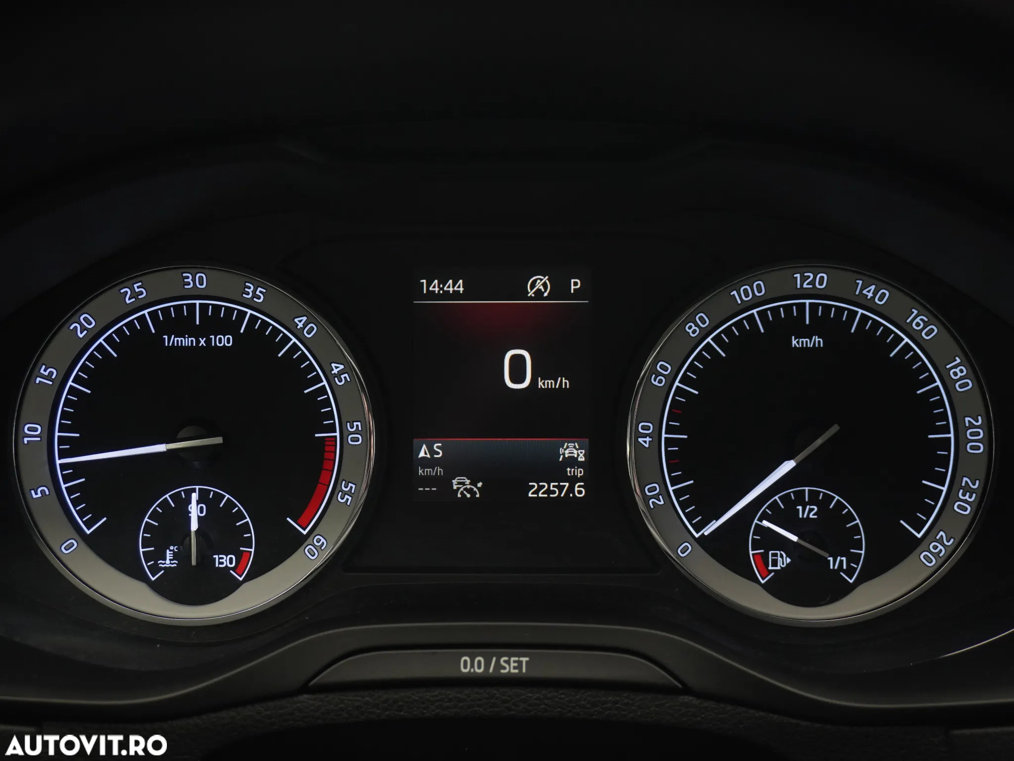 Skoda Karoq 1.6 TDI DSG Style - 35