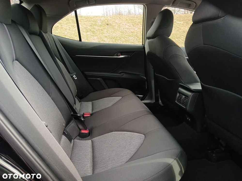 Toyota Camry 2.5 Hybrid Comfort CVT - 14