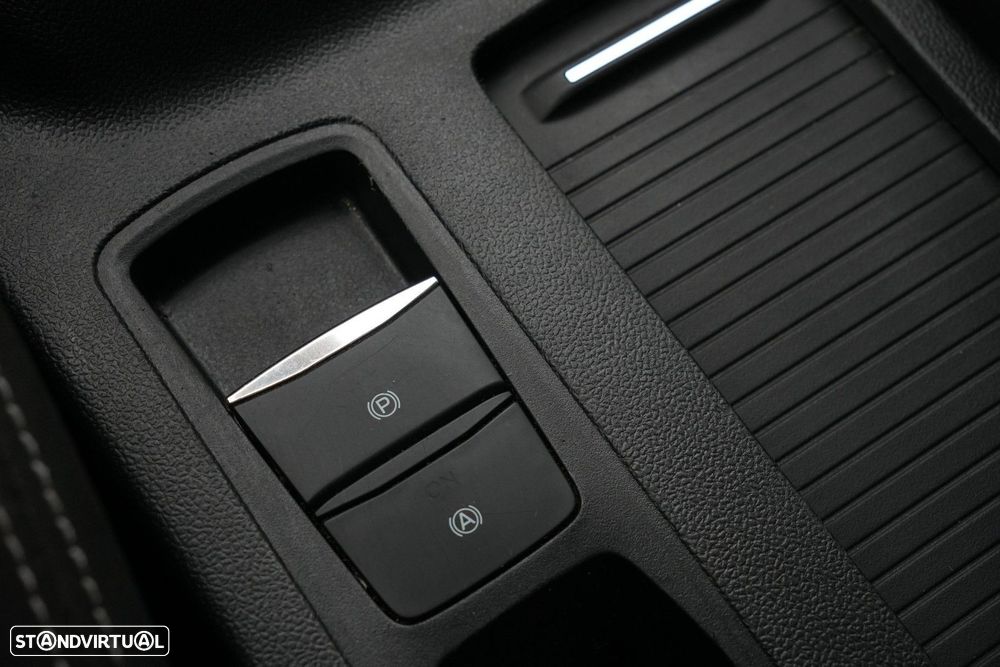 Ford Focus 1.0 EcoBoost MHEV Titanium - 14