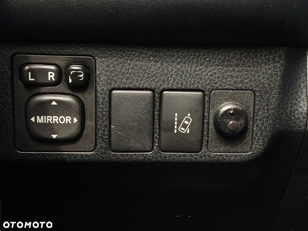Toyota RAV4 Hybrid Premium 4x2 - 36