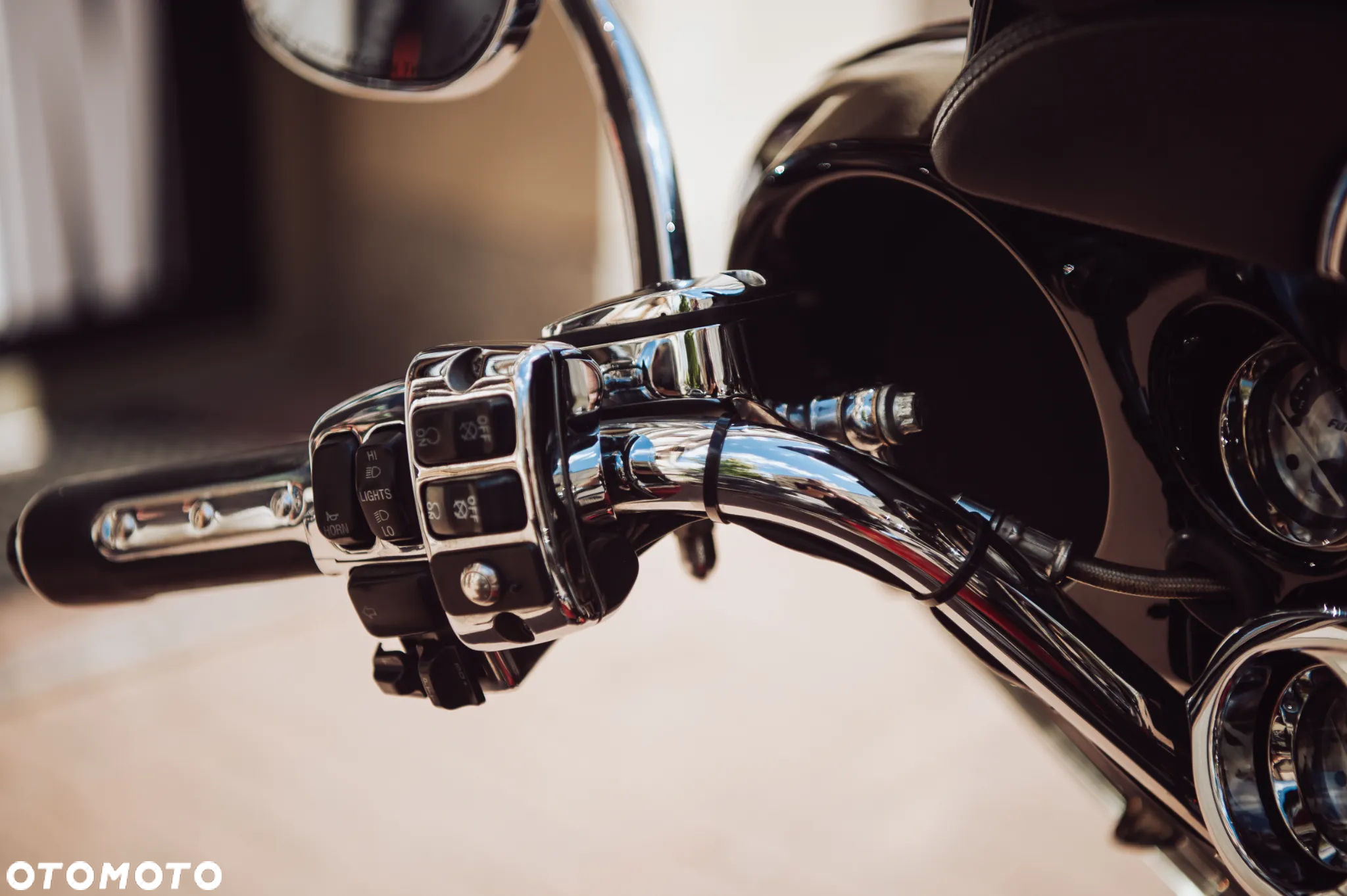 Harley-Davidson FLHTCU Ultra - 6