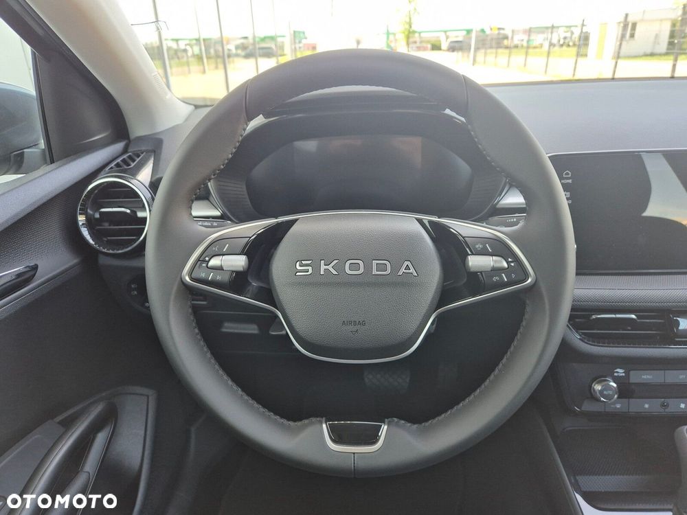 Skoda Fabia 1.0 TSI Drive DSG - 34