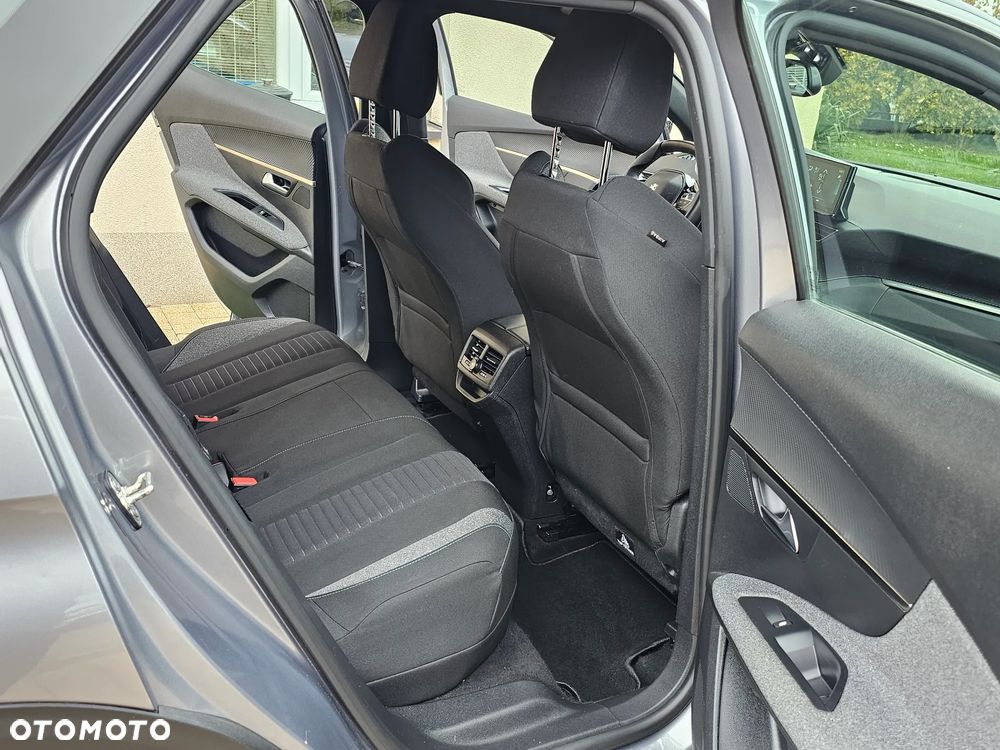 Peugeot 3008 1.6 PureTech HYbrid Allure S&S EAT8 - 33